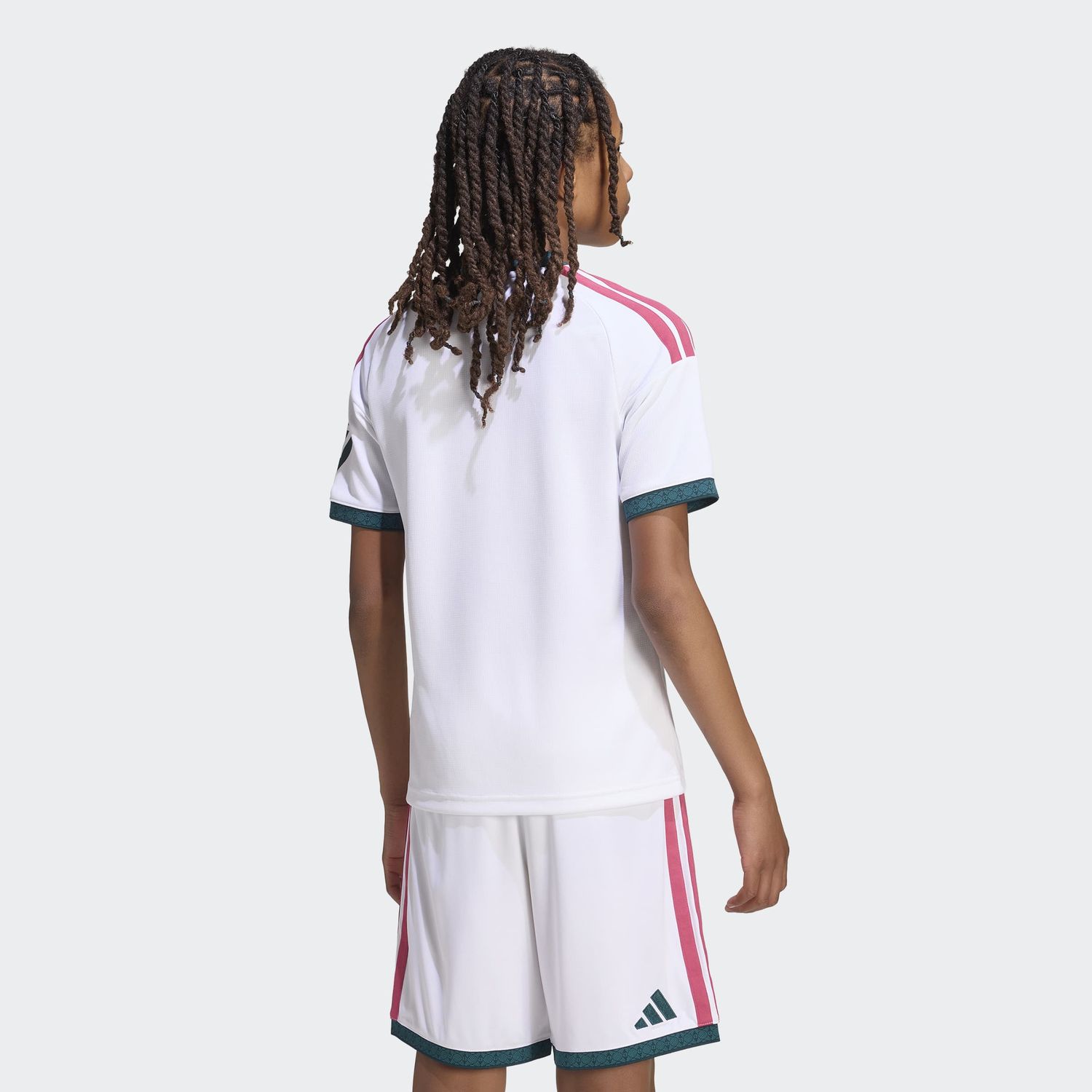 REAL MADRID 26/27 HOME JERSEY YOUTH (WHITE/PINK)