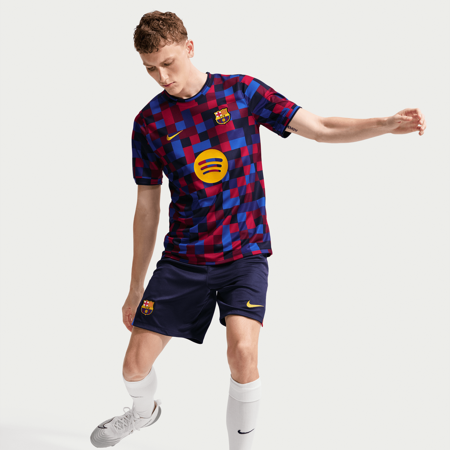 FC BARCELONA 26/27 PREMATCH JERSEY (RED/BLUE)