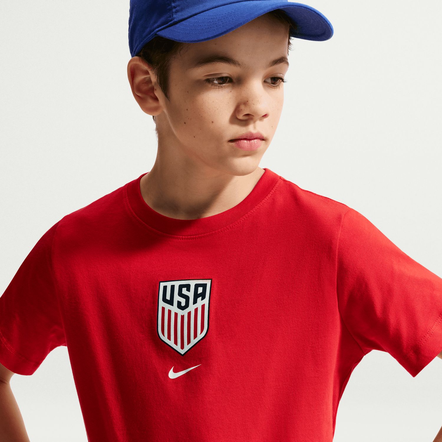 USA 2026 CREST TEE YOUTH (RED)