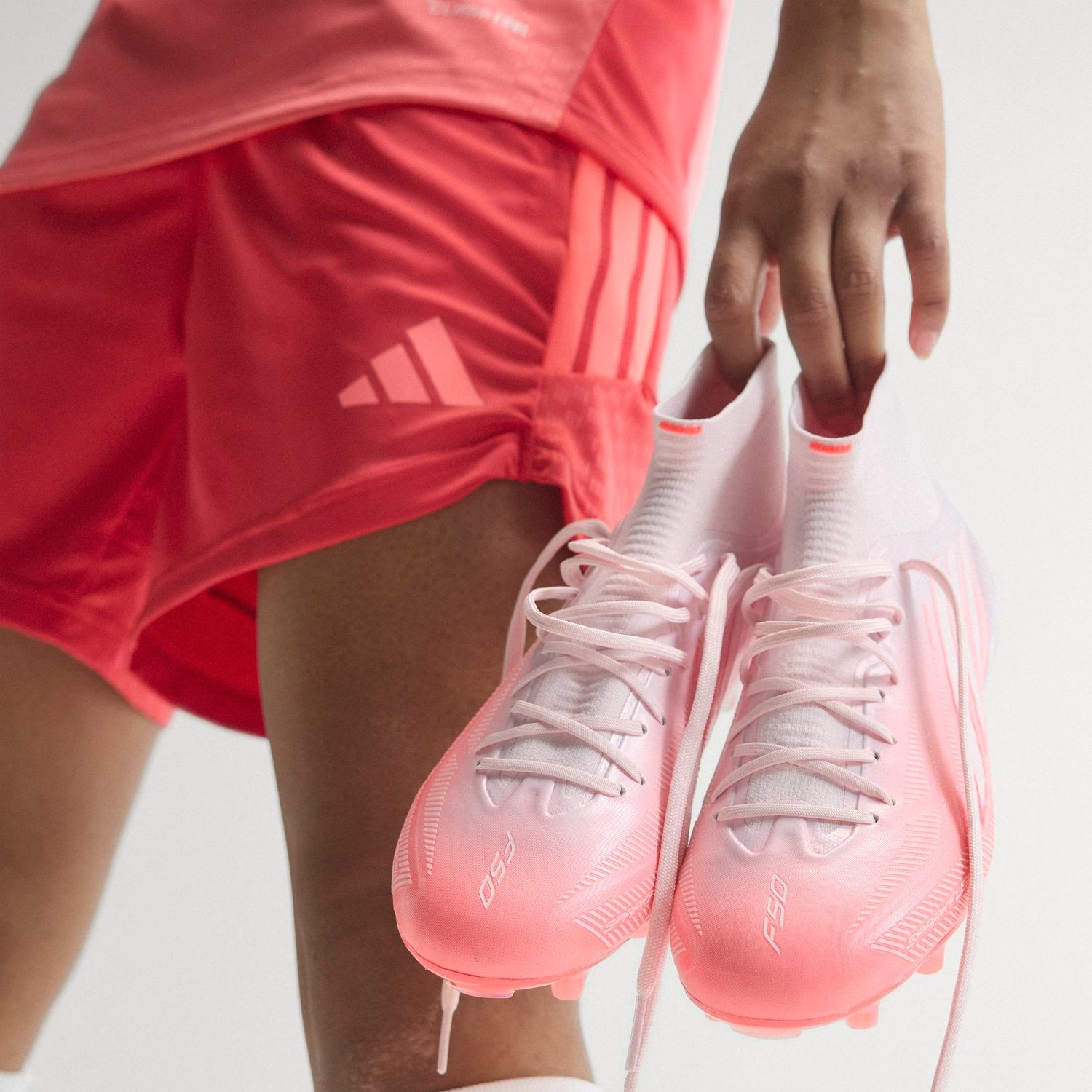 F50 SPARKFUSION ELITE FG/AG (SOLAR TURBO/WHITE)