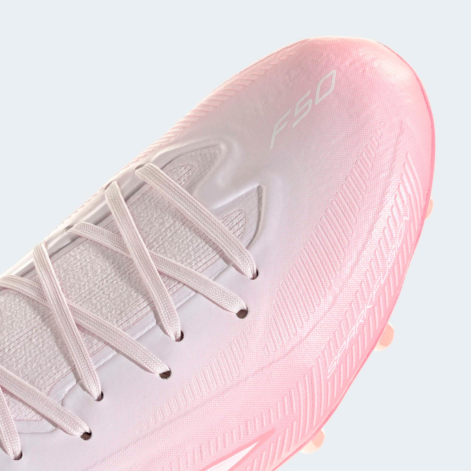 F50 SPARKFUSION PRO FG/AG (SOLAR TURBO/WHITE)