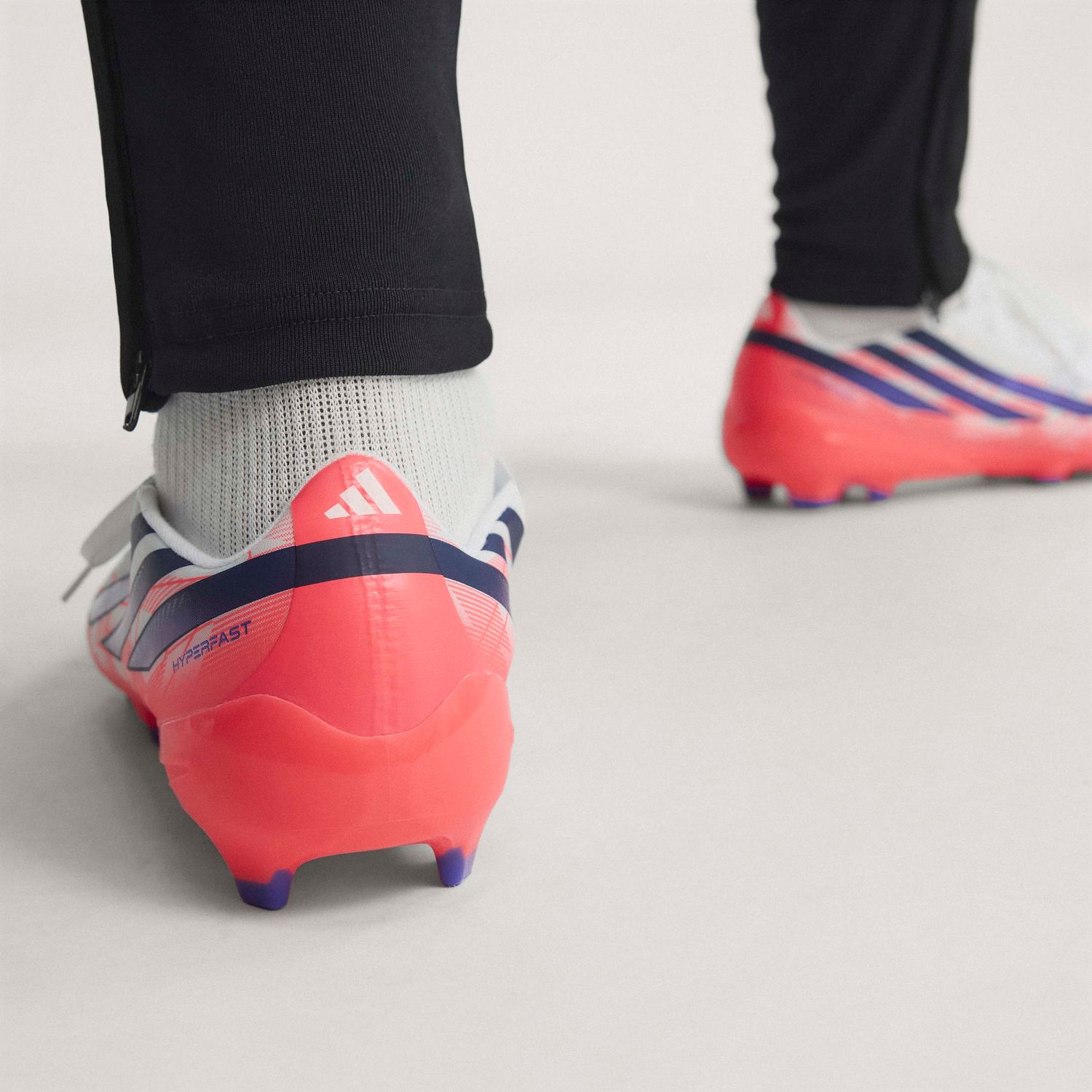 F50 HYPERFAST LEAGUE FG (WHITE/PURPLE/SOLAR TURBO)