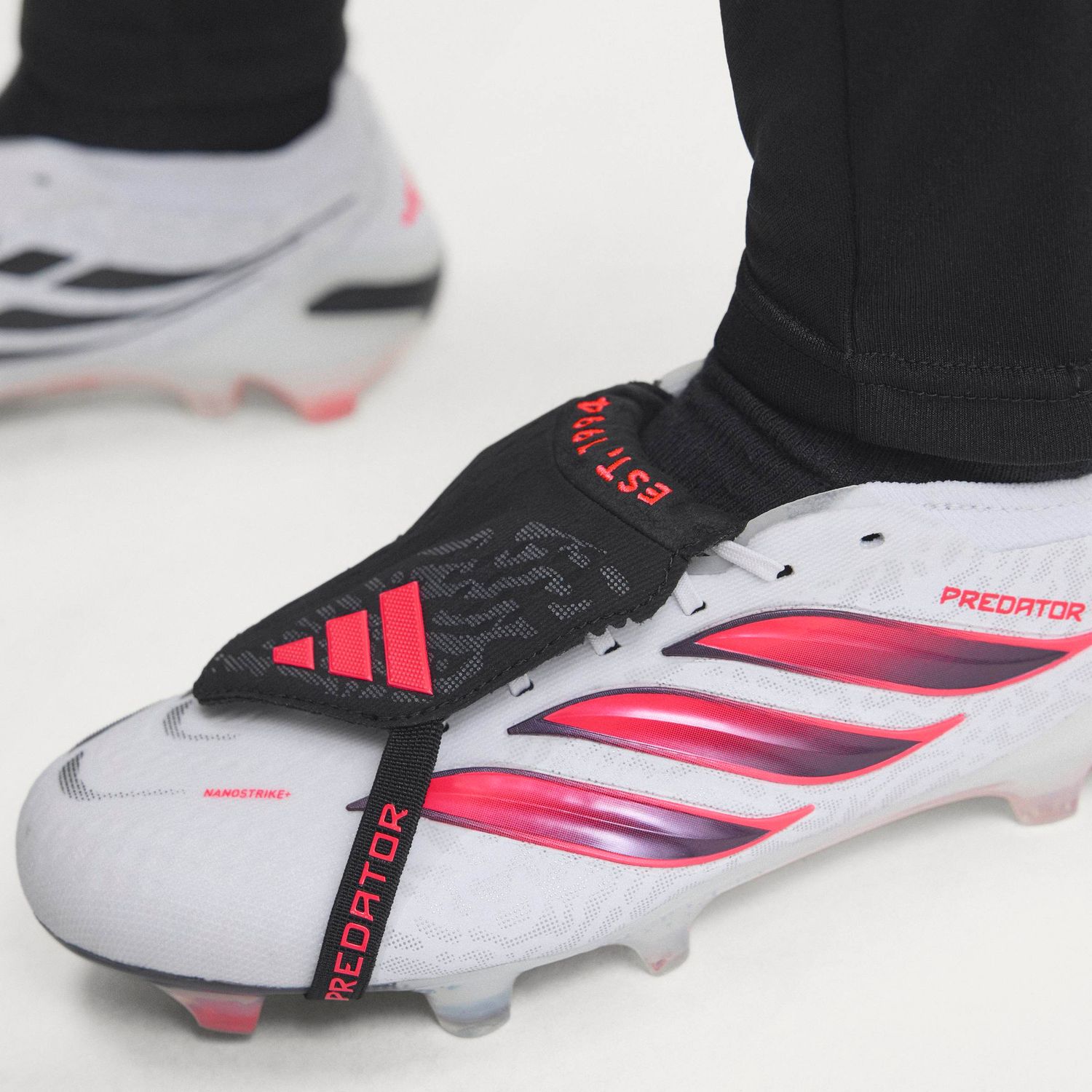 PREDATOR ELITE FT FG (WHITE/SOLAR TURBO/BLACK)