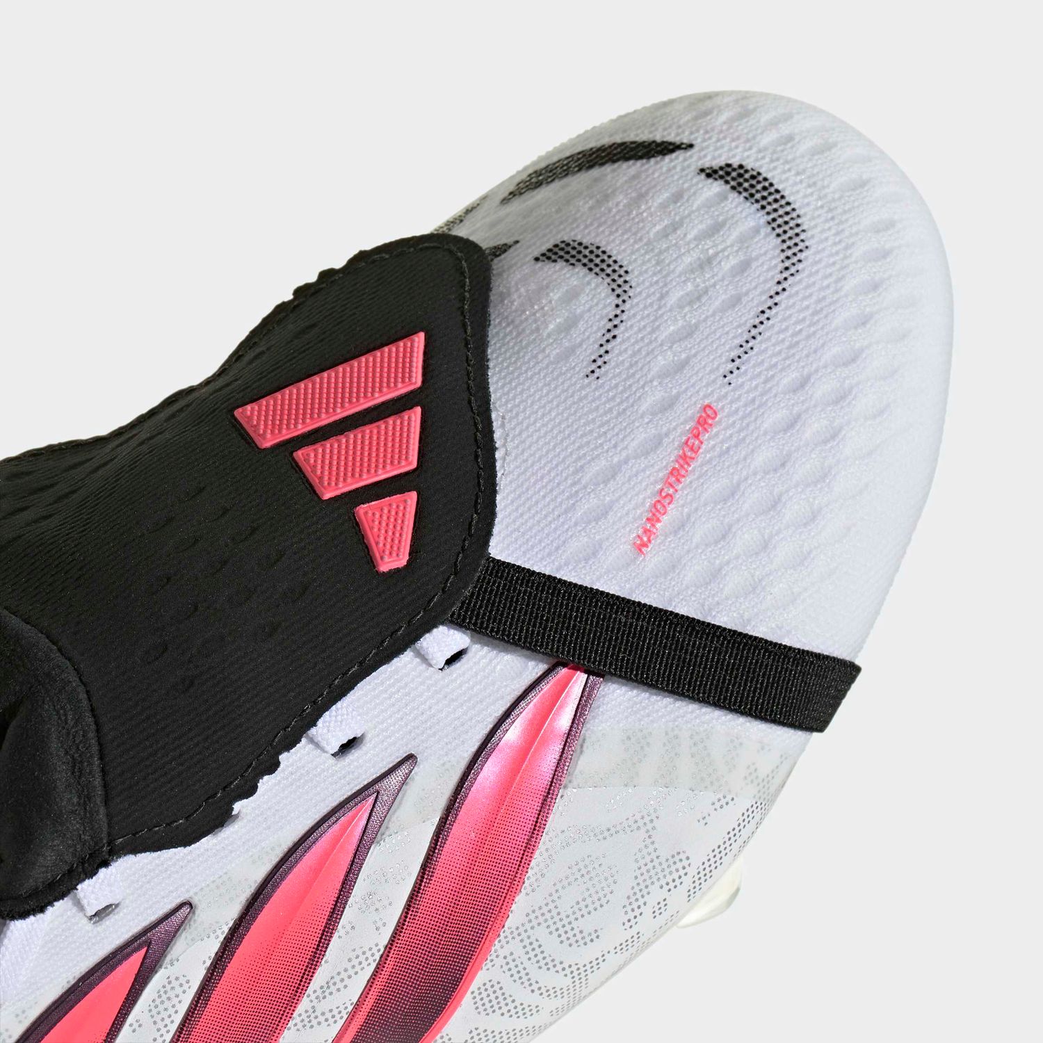 PREDATOR PRO FT FG (WHITE/SOLAR TURBO/BLACK)