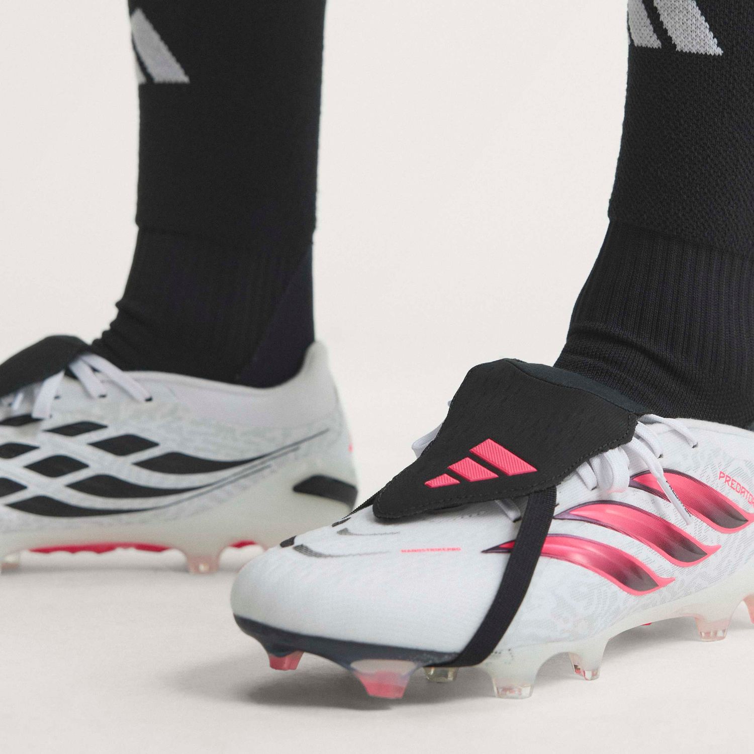 PREDATOR PRO FT FG (WHITE/SOLAR TURBO/BLACK)
