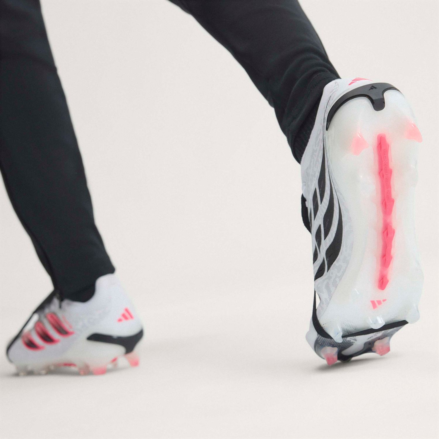 PREDATOR PRO FT FG (WHITE/SOLAR TURBO/BLACK)