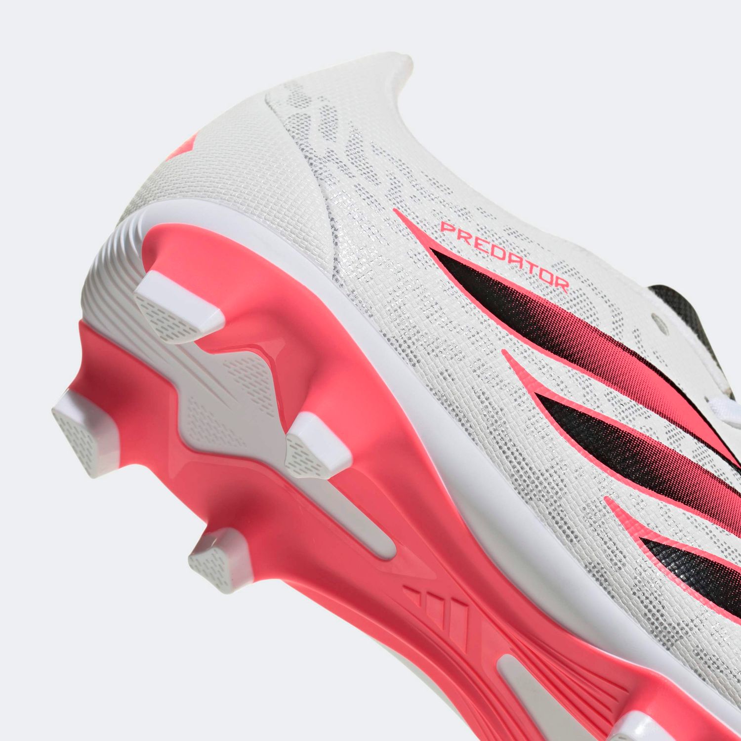 PREDATOR CLUB FG/MG JR (WHITE/SOLAR TURBO/BLACK)