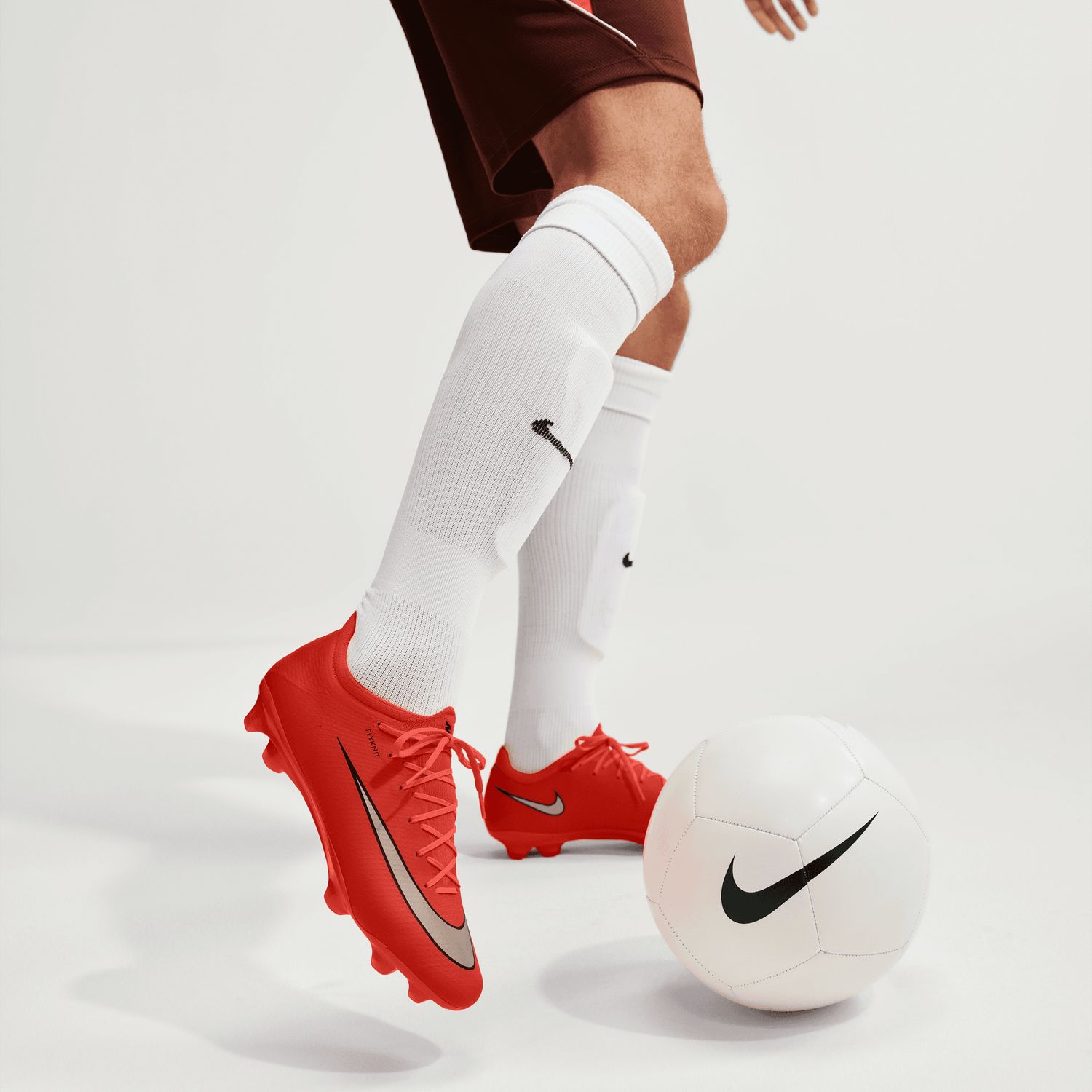 MERCURIAL VAPOR 17 PRO FG (CRIMSON/GOLD)