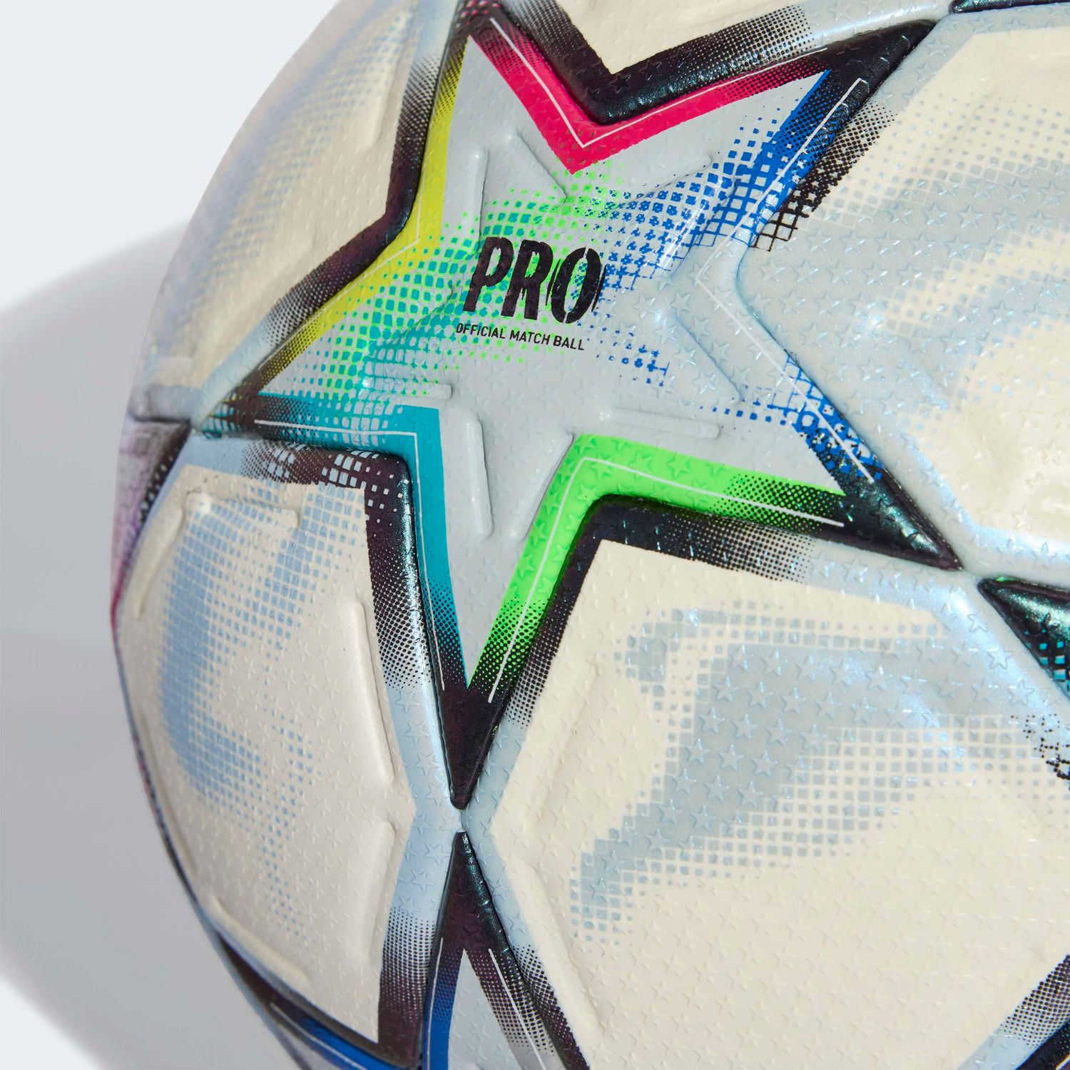 UCL 26/27 PRO BALL (WHITE/MULTI)