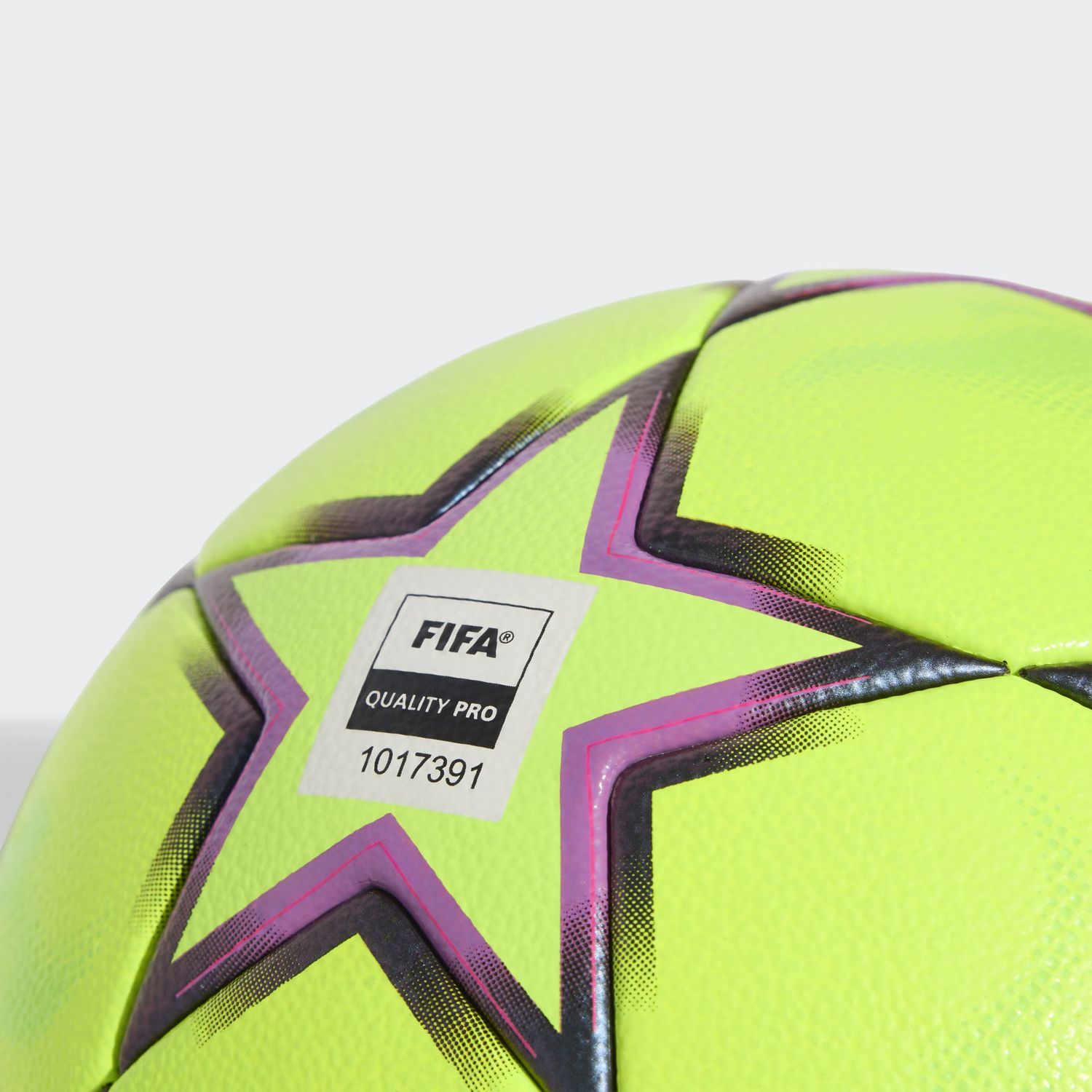 UCL 26/27 COMPETITION WINTER BALL (GREEN/PURPLE)