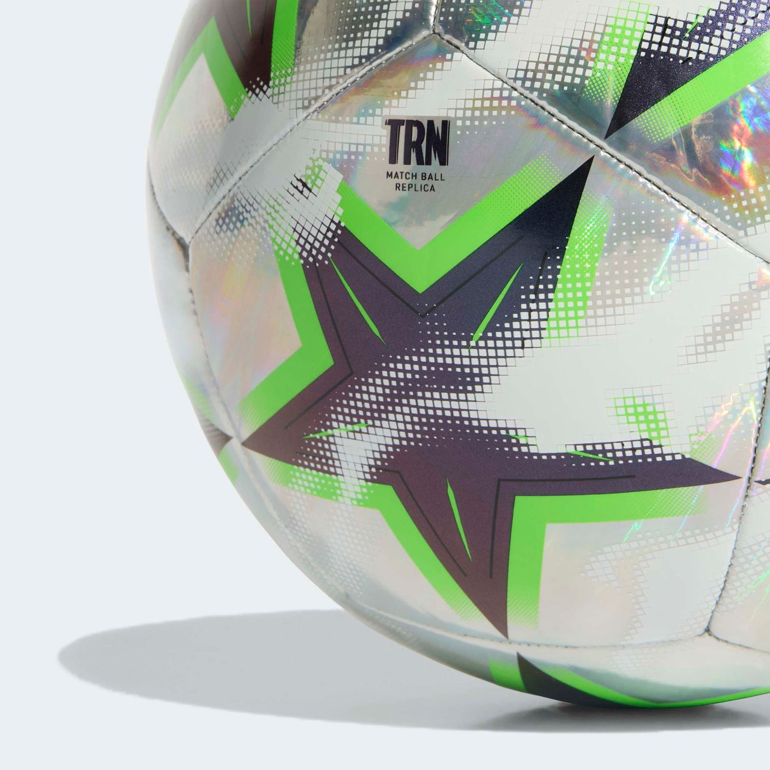 UCL 26/27 TRAINING FOIL BALL (SILVER/GREEN)