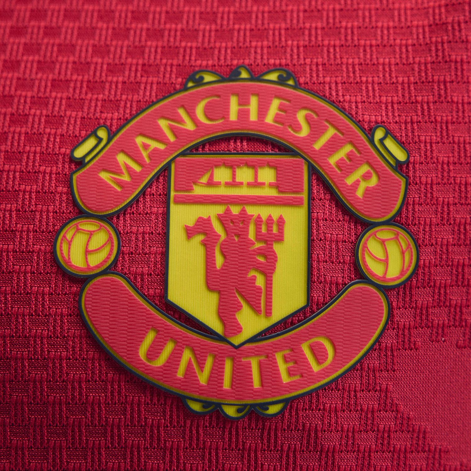 MANCHESTER UNITED 26/27 AUTHENTIC HOME JERSEY (RED)