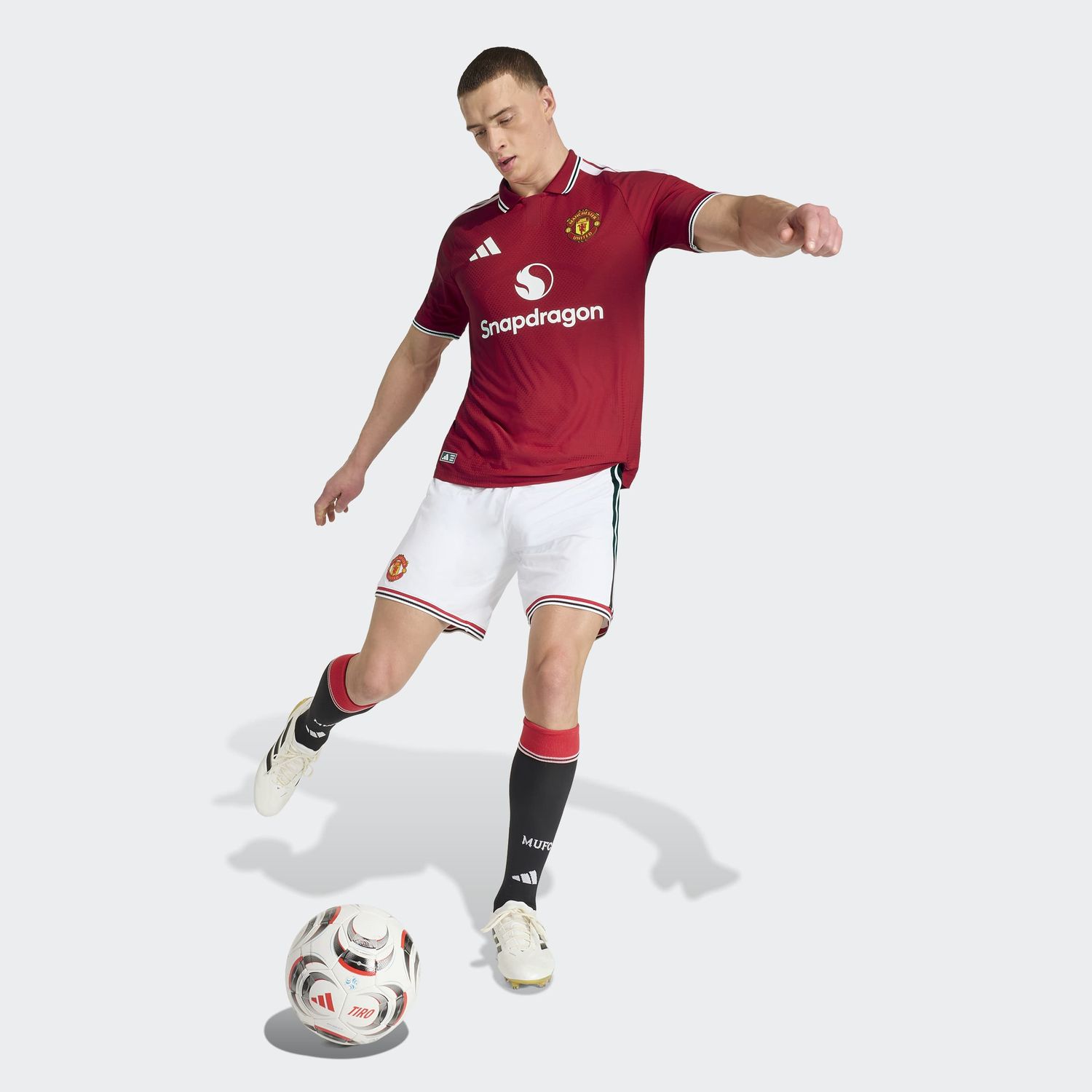 MANCHESTER UNITED 26/27 AUTHENTIC HOME JERSEY (RED)