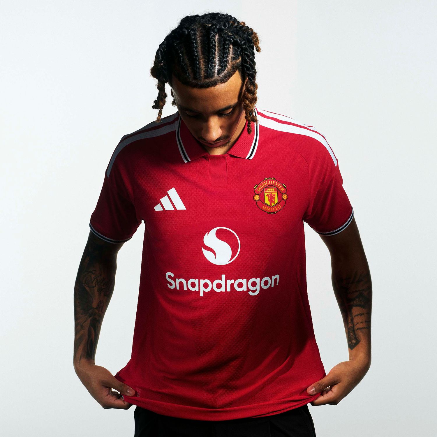 MANCHESTER UNITED 26/27 AUTHENTIC HOME JERSEY (RED)