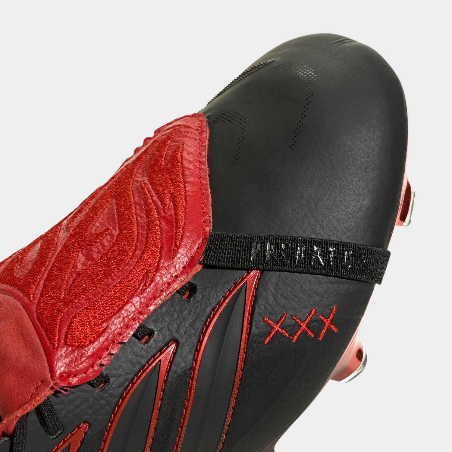 PREDATOR ELITE L-TECH FT FG (BLACK/RED)