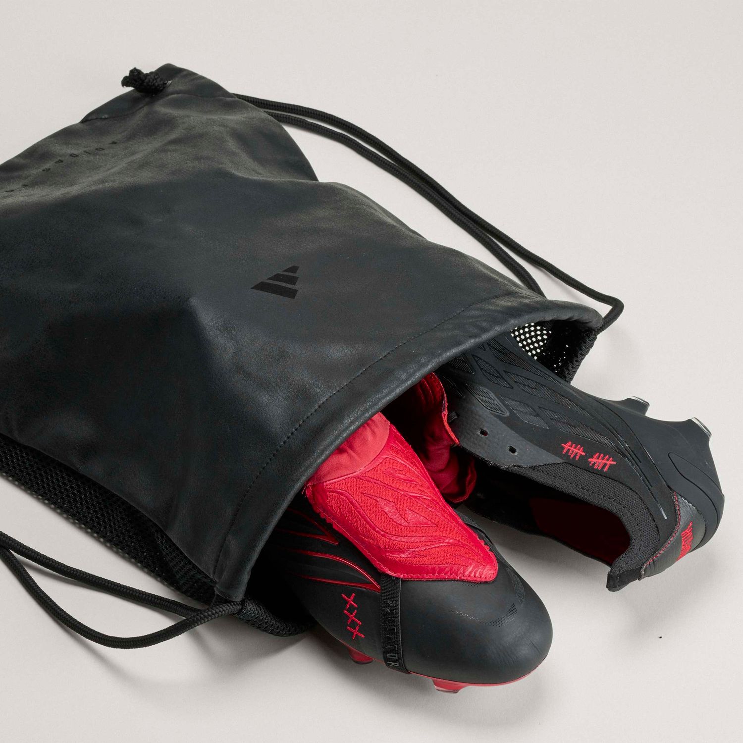 PREDATOR ELITE L-TECH FT FG (BLACK/RED)