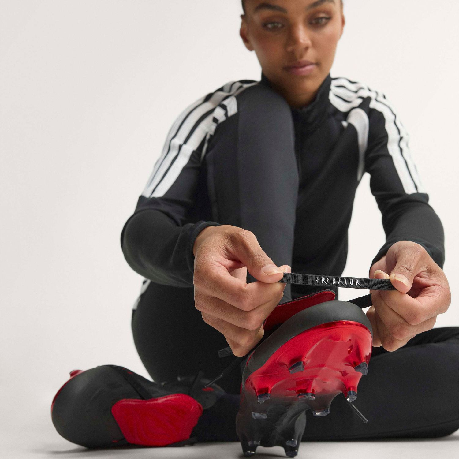 PREDATOR ELITE L-TECH FT FG (BLACK/RED)