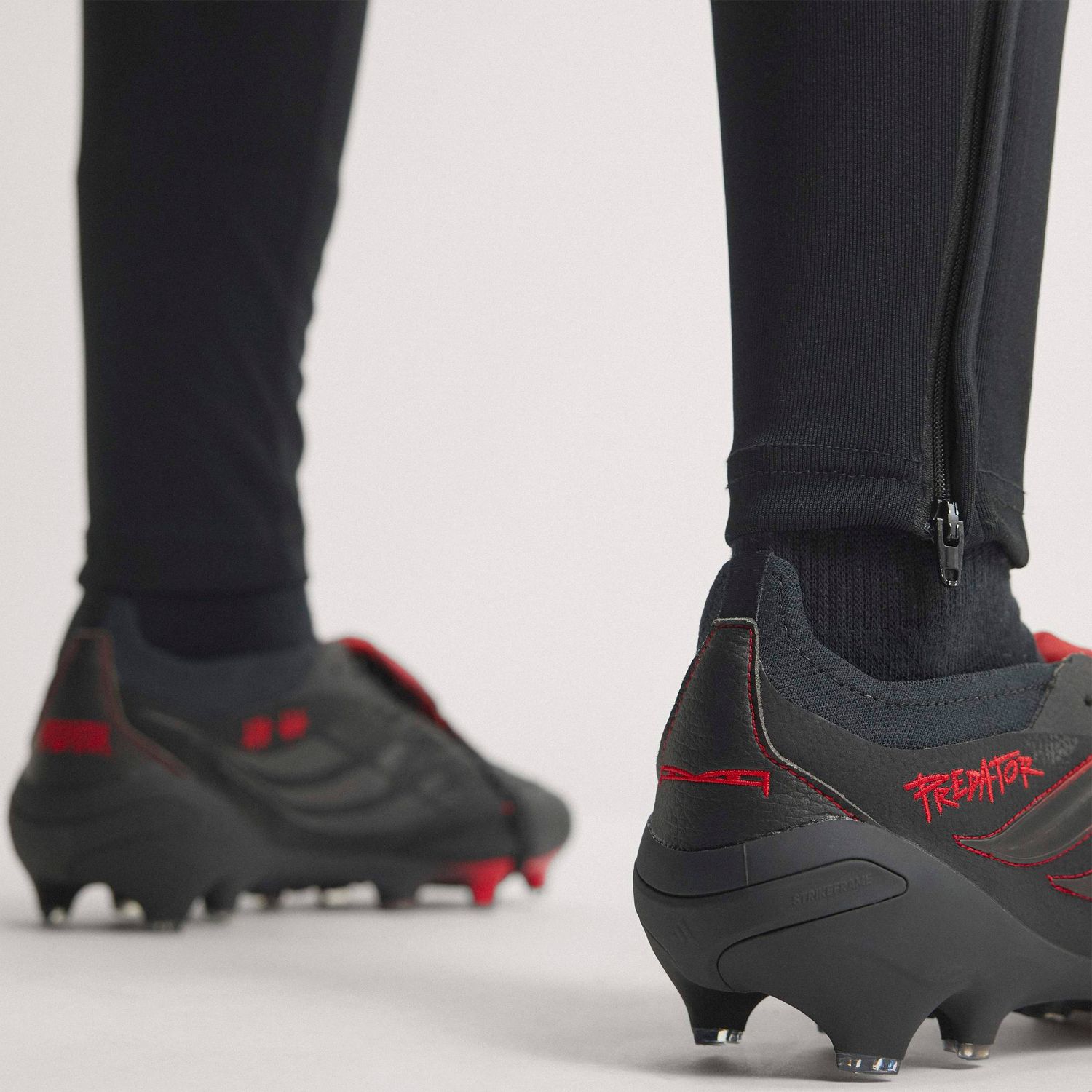 PREDATOR ELITE L-TECH FT FG (BLACK/RED)
