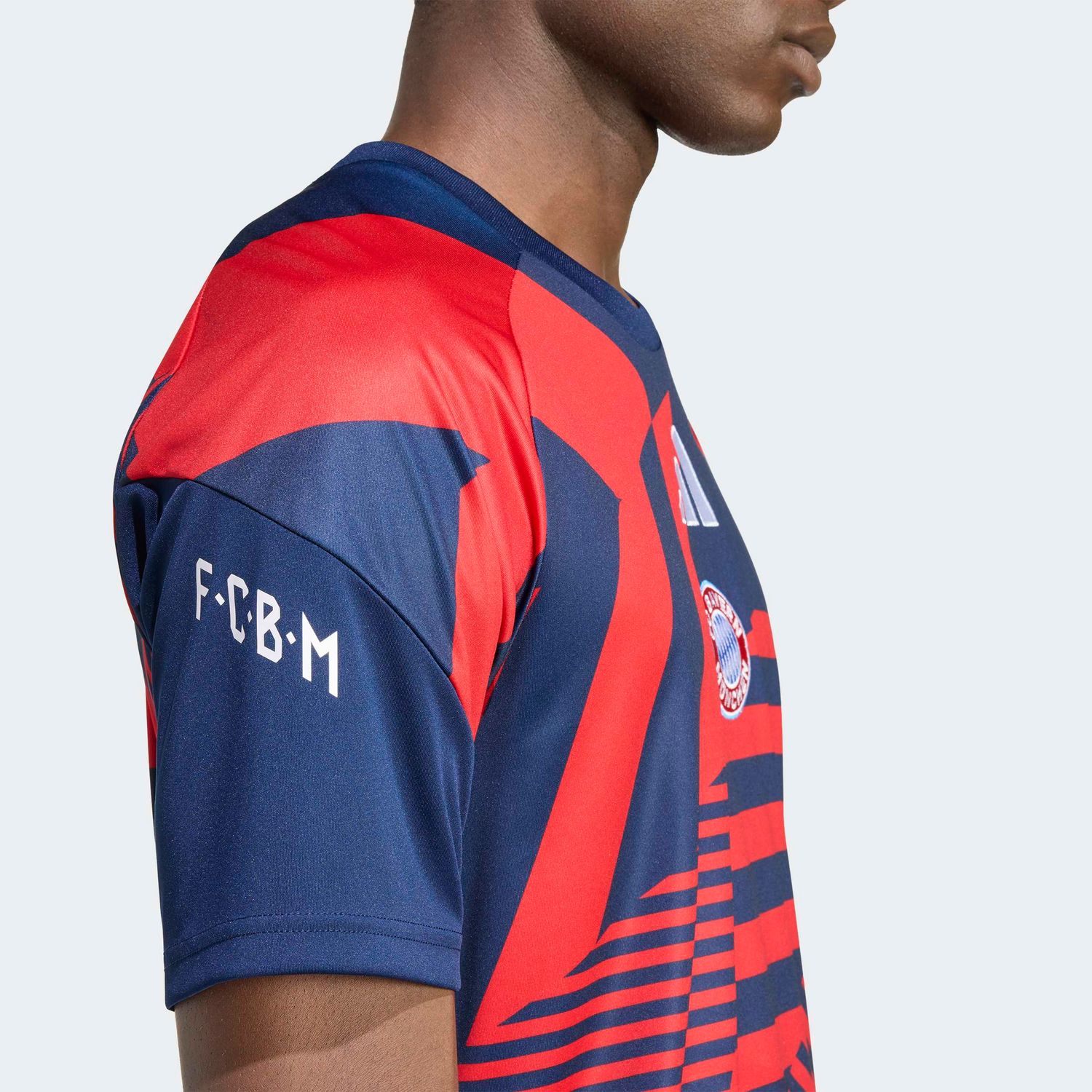 BAYERN 26/27 PREMATCH JERSEY (NAVY/RED)