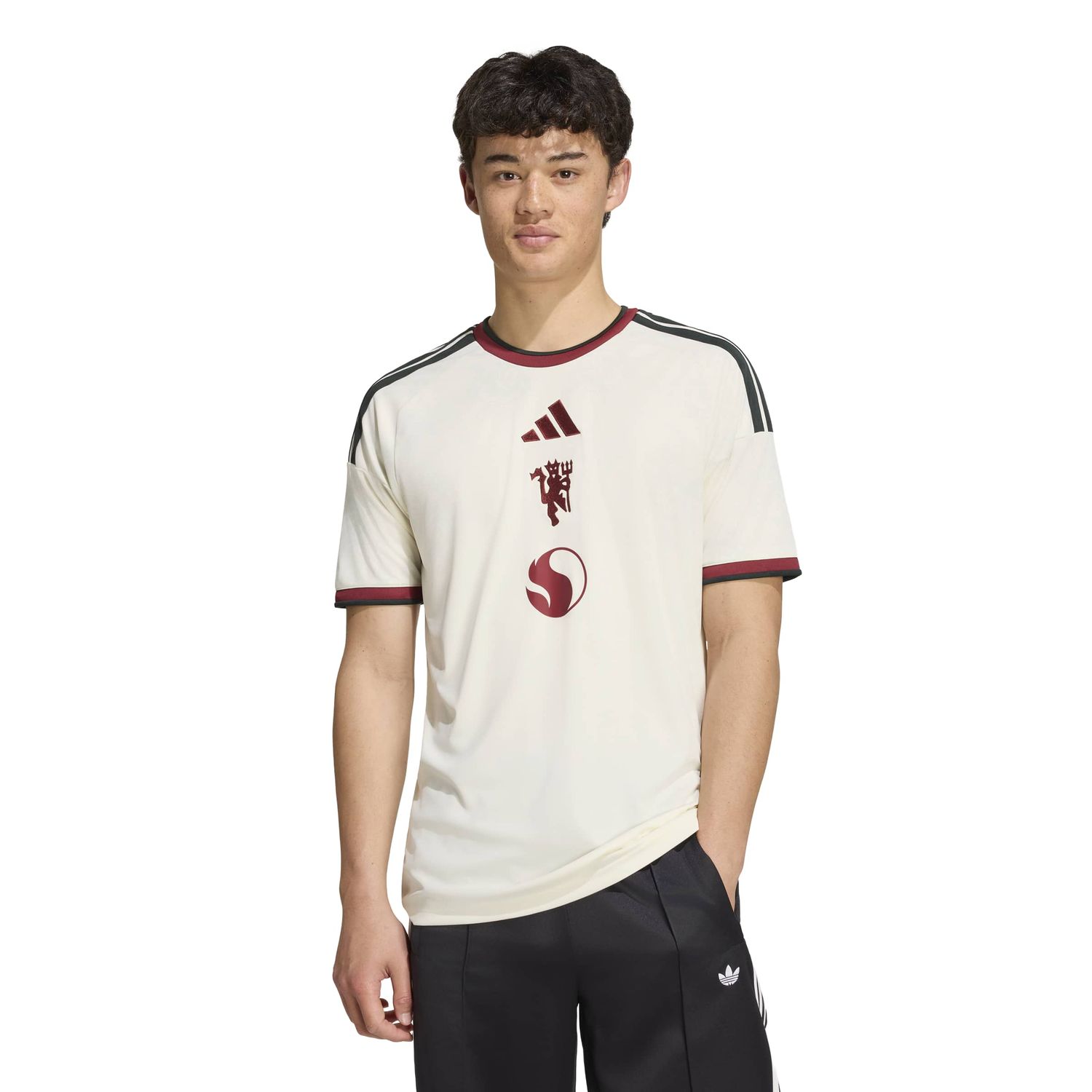 MANCHESTER UNITED 26/27 THIRD JERSEY (IVORY)