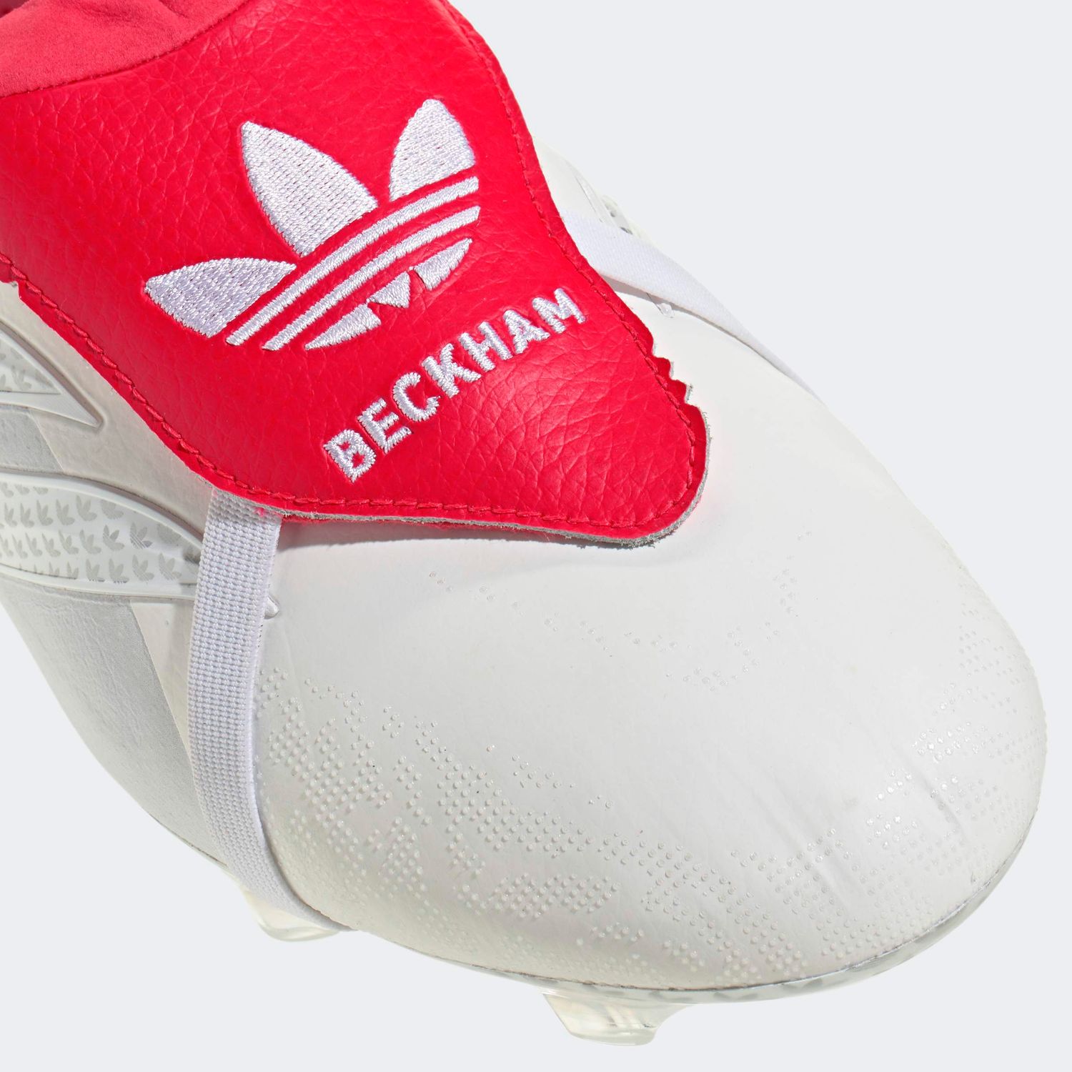 PREDATOR ELITE FT DB FG (WHITE/RED)