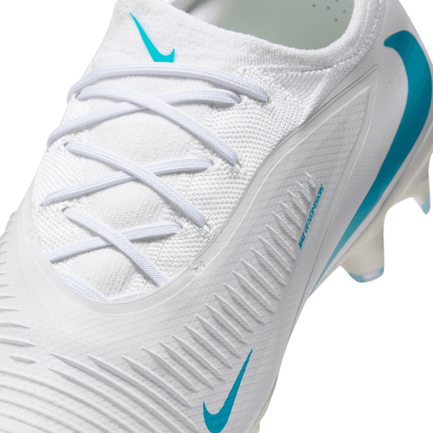 PHANTOM 6 LOW PRO FG (WHITE/TEAL)