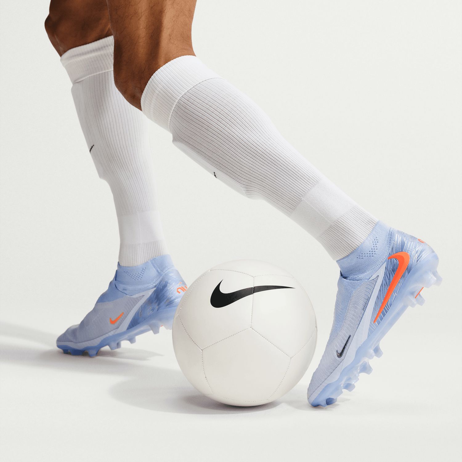 PHANTOM 6 HIGH ELITE NU4 FG (LIGHT BLUE/ORANGE)