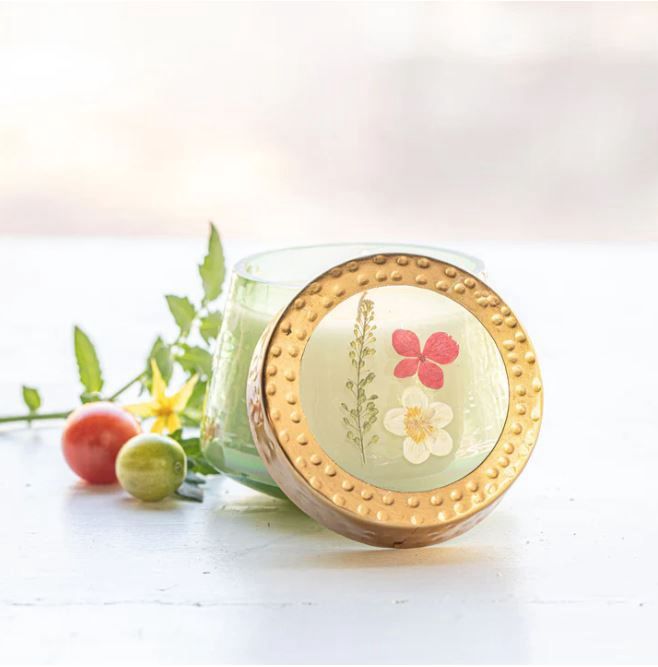 Watercolor Small Pressed Floral Candle, Rosy Rings Fragrance: Tomato Vine