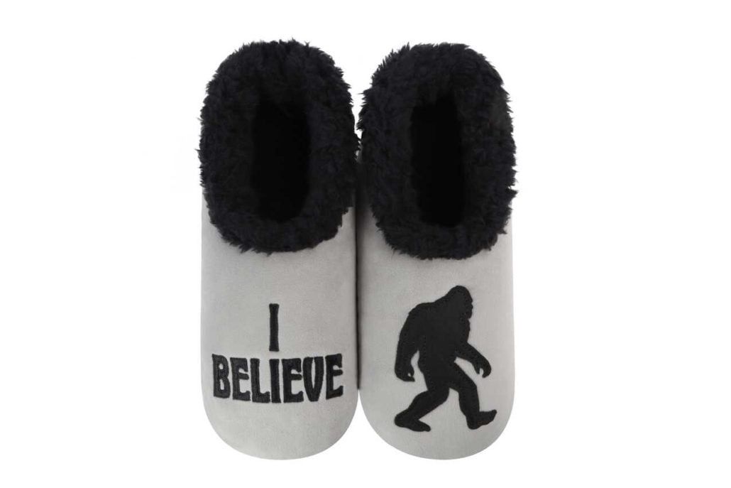 Men&#39;s I Believe Snoozie Slippers, Color: I Believe-Black/Grey, Size: Small