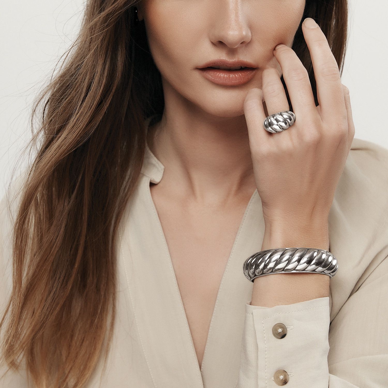 Athena Scalloped Hinged Bangle, Color: Silver