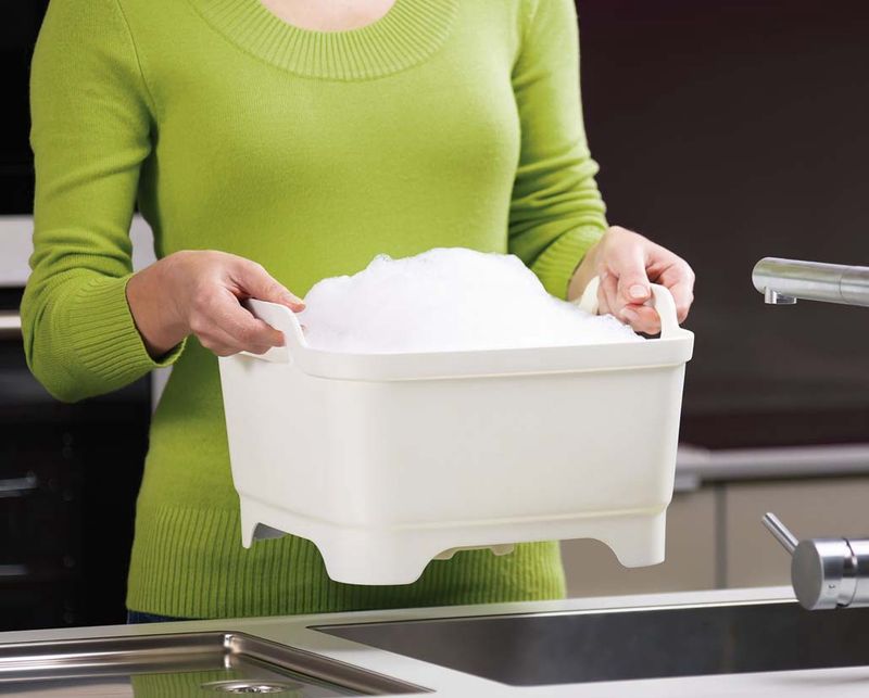Wash &amp; Drain Portable Sink