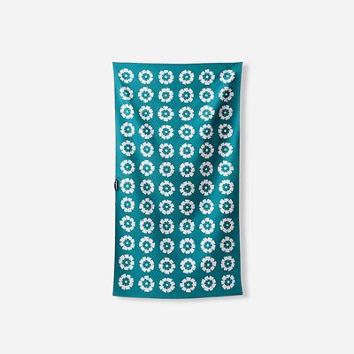 Nomadix Ultralight Towel - Fresh Flowers Teal Ocean