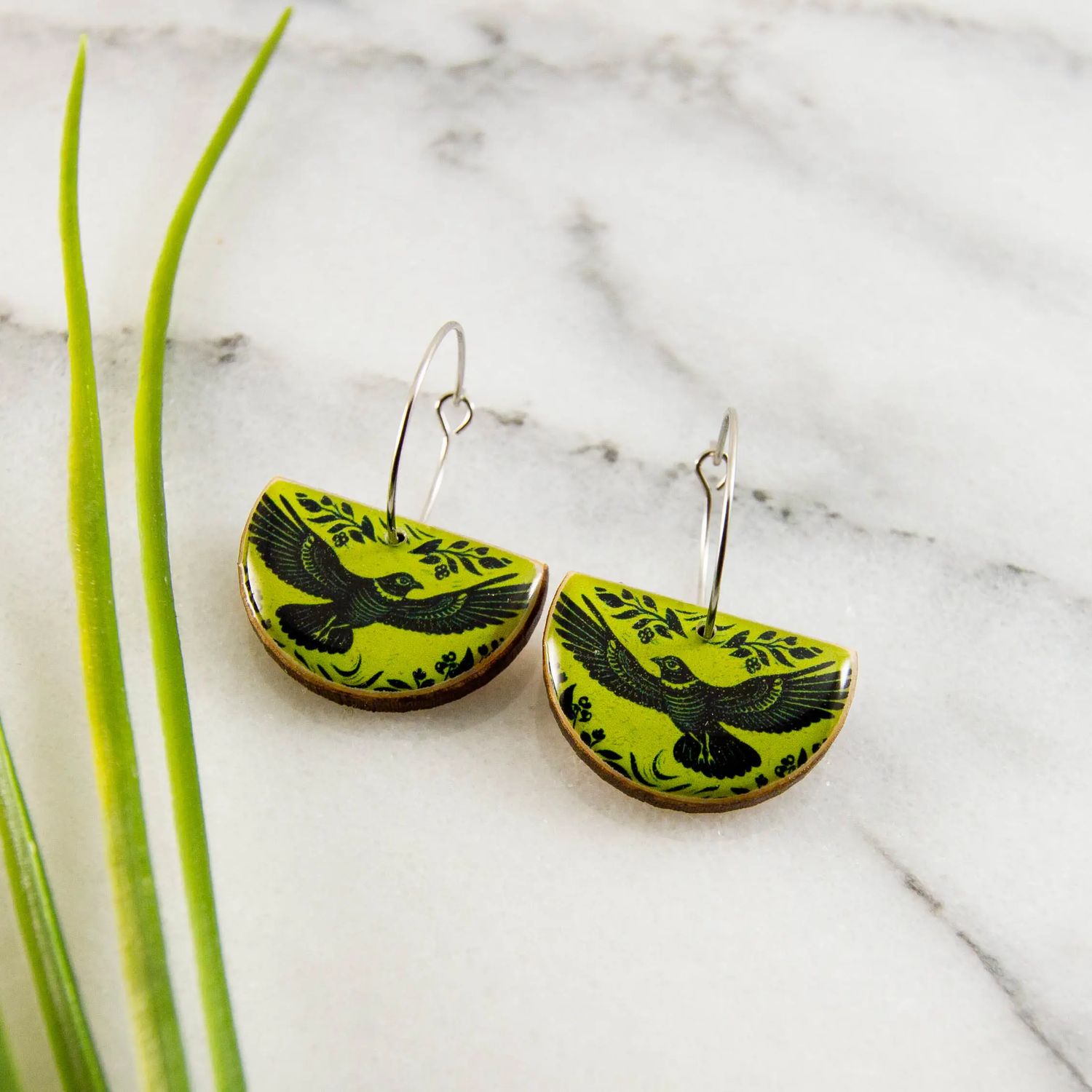 Vintage Citron Raven Drop Hoop Earrings, Color: Silver