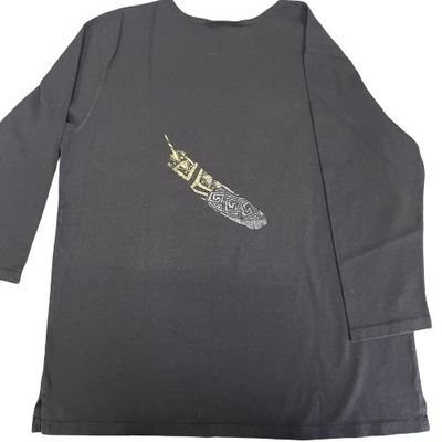 Sabaku Women's 3/4 Sleeve Top, Painted Feathers