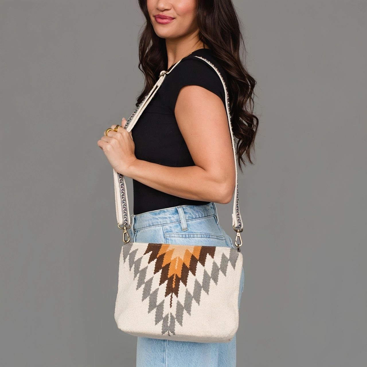 Western Crossbody Bag, Color: White/Gray/Camel