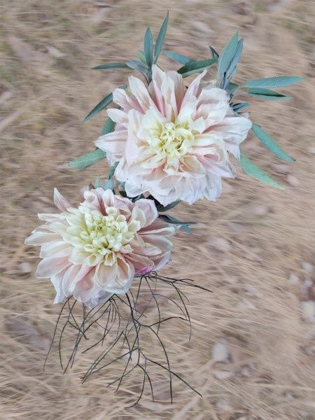 Jen&#39;s Dahlia 13&quot; x 17.5&quot; ltd ed 2/25