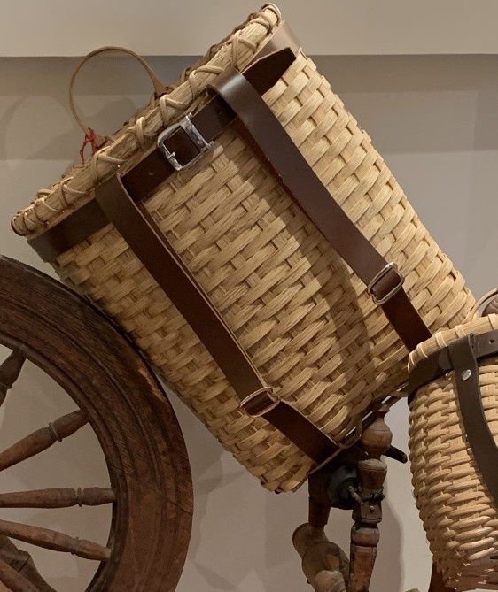 Basket - Adirondack - Hiker Day Pack w/ leather straps