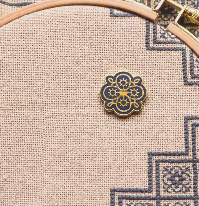 Needle Minder/Shawl Magnet