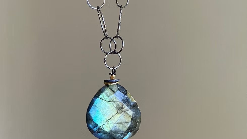 RRN38-Oxidized Silver Chain/Labradorite Pendant