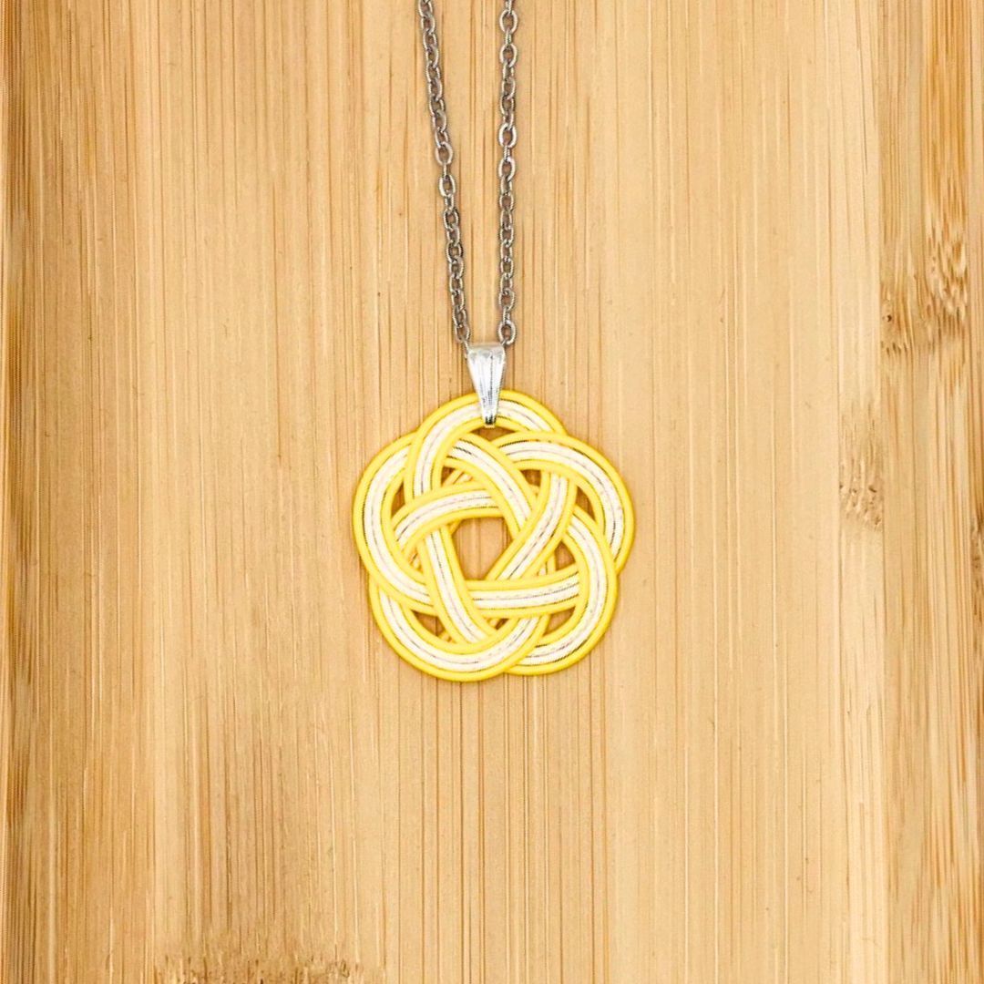 Collier Mizuhiki jaune