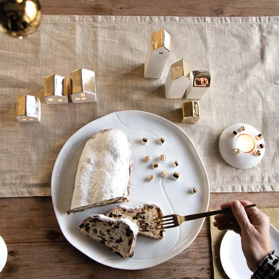 Grande Assiette Porcelaine Village