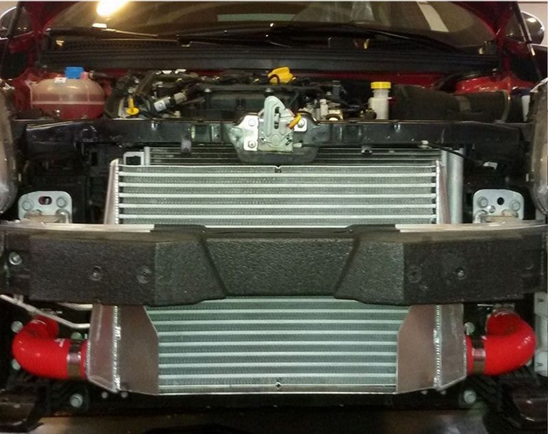 ALFA ROMEO Giulietta 1750 Ladeluftkühler-Kit mit ORRA-Rennschläuchen