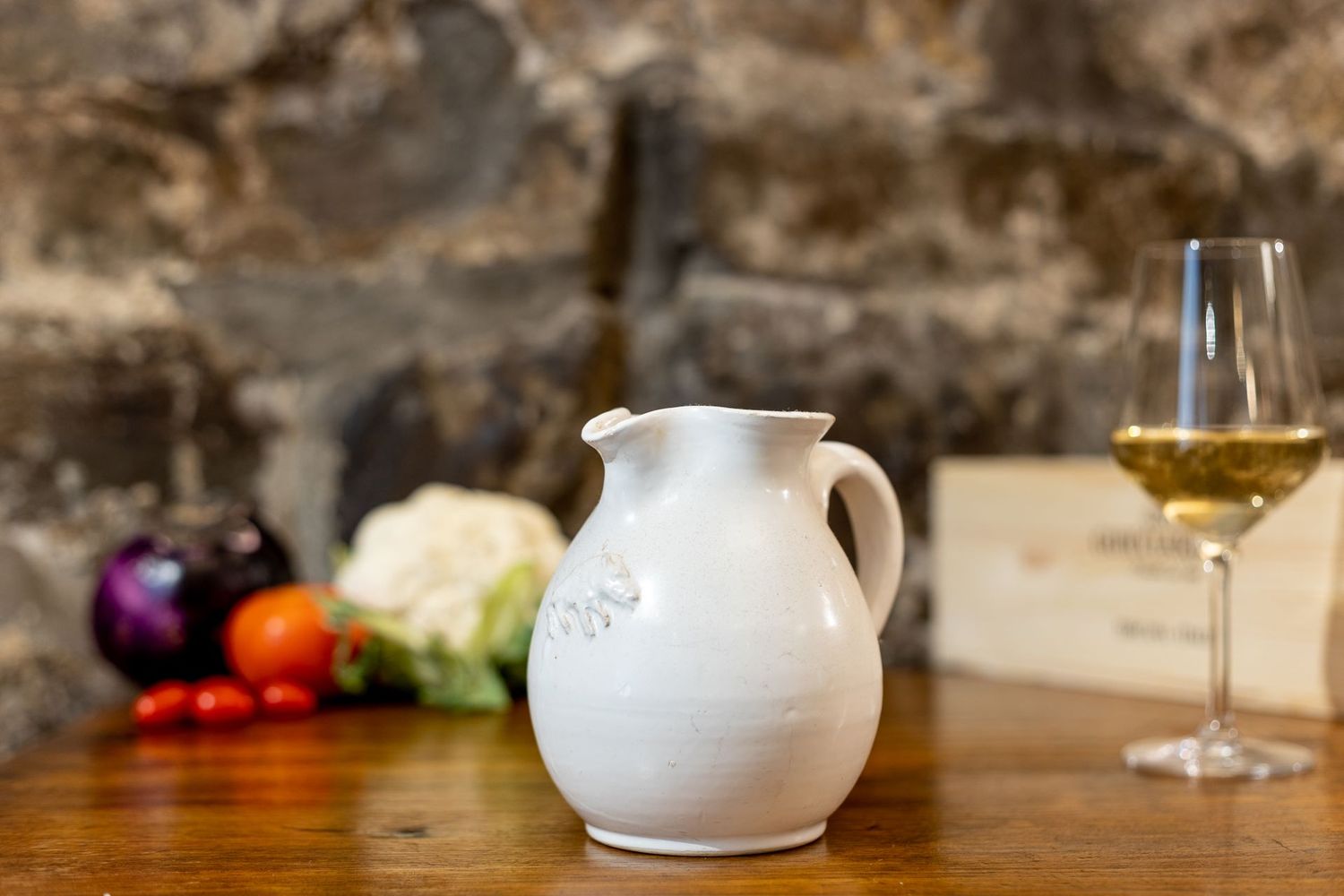 ​Caraffa Grande fatta a mano in Terracotta Chiara – Handmade Light Terracotta Caraffe, Large