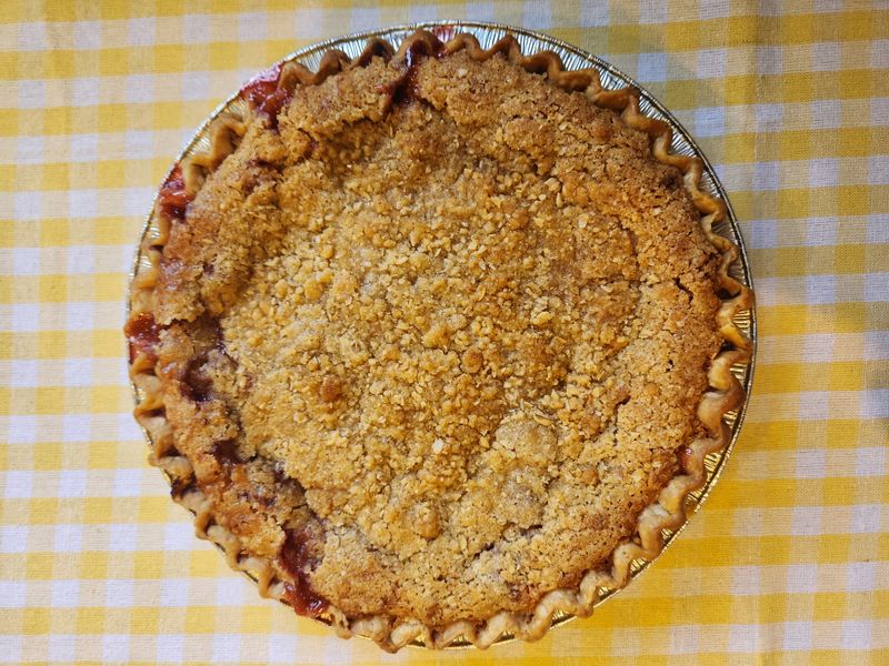 Cherry Crumble