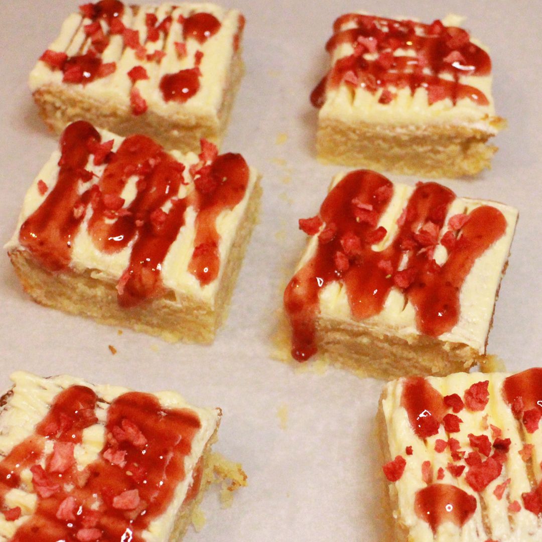 Strawberries & Cream Letterbox Bites - Box of 6