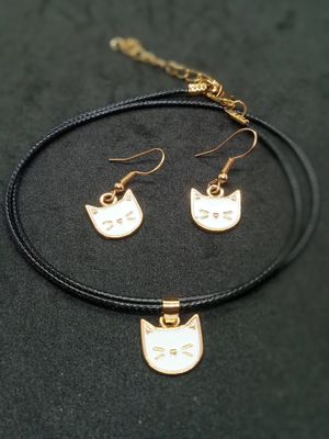 Collar y Pendientes de Gato Sonriente