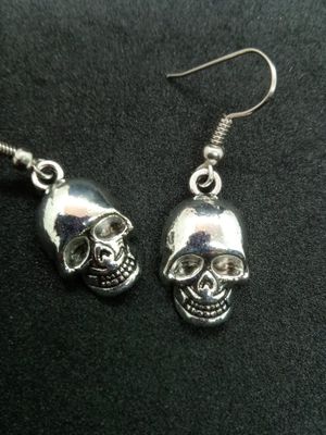 Pendientes de Calavera Plateados