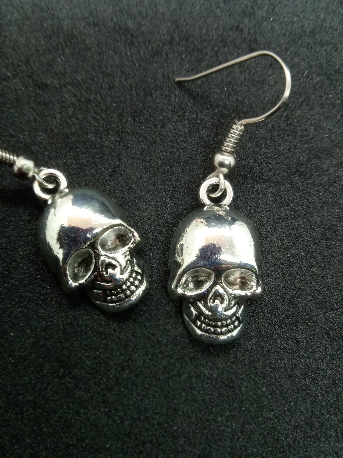 Pendientes de Calavera Plateados