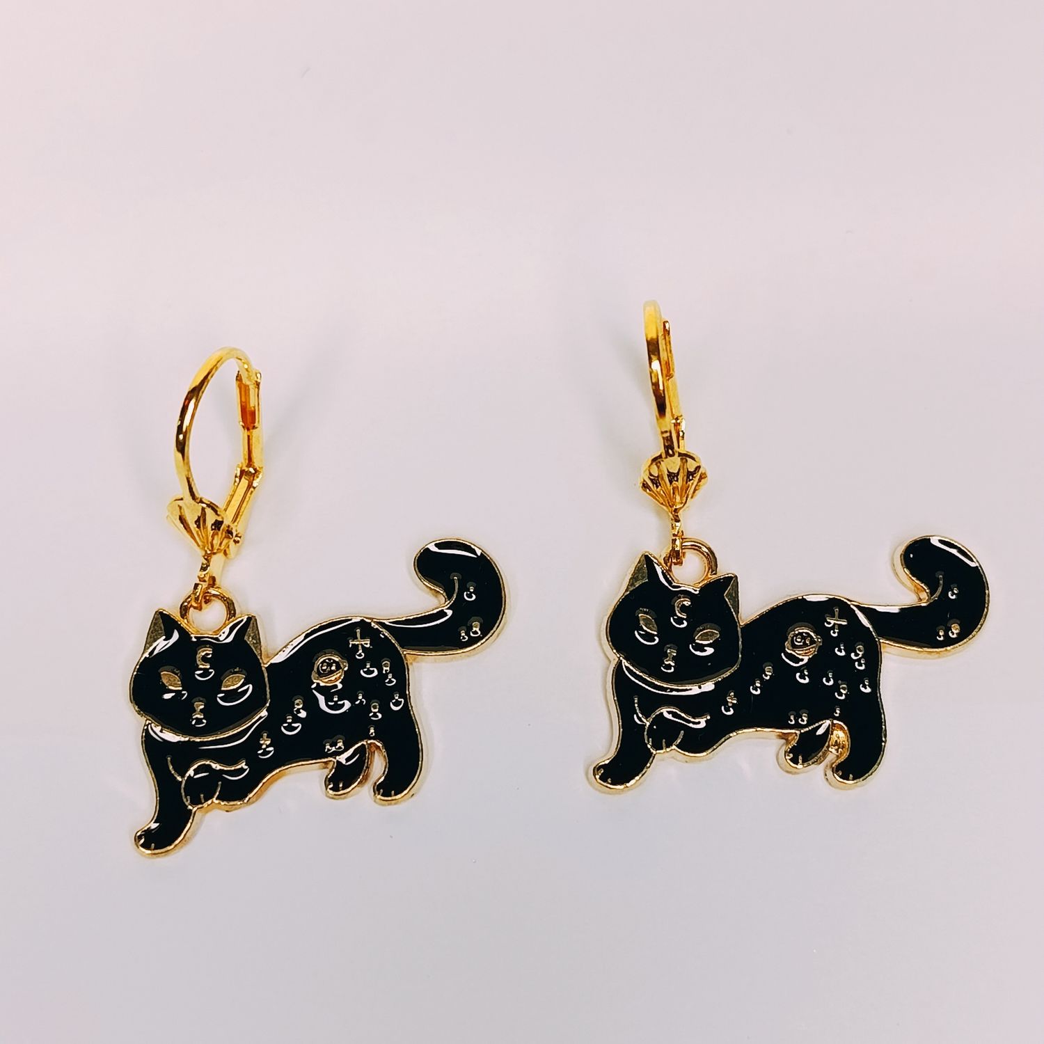 Pendientes de Gatos - Misterio Felino Halloween