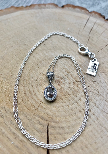 Dainty Diamond Zultanite